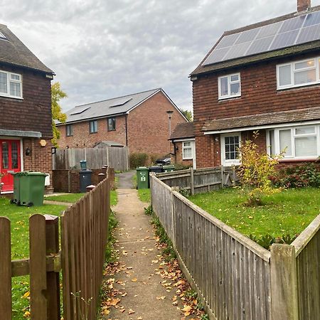 Cosy Apartment With Private Access And Kitchenette In Guildford (Adults Only) Worplesdon Kültér fotó