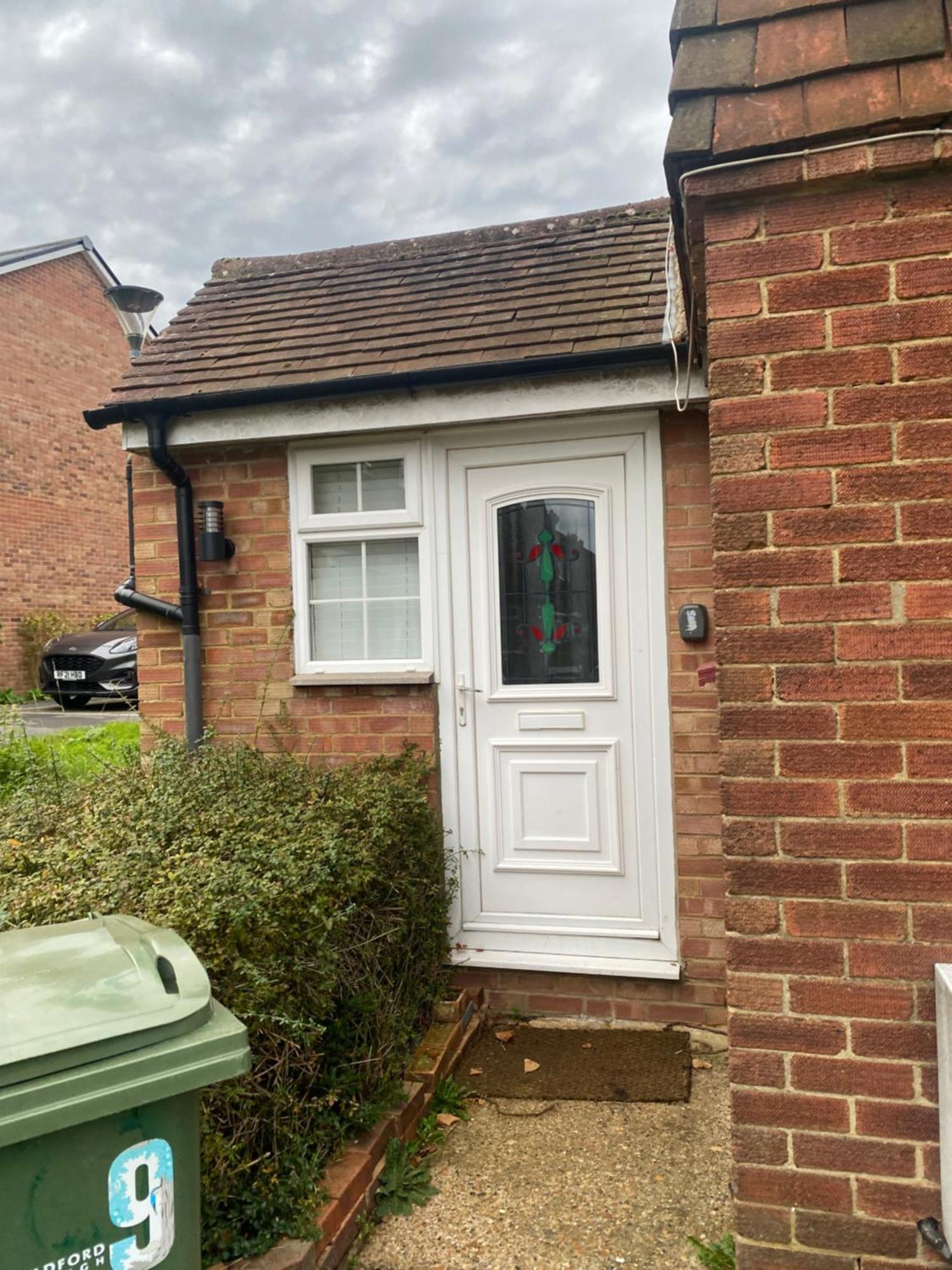 Cosy Apartment With Private Access And Kitchenette In Guildford (Adults Only) Worplesdon Kültér fotó